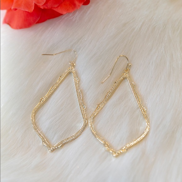 KENDRA SCOTT SOPHEE Gold EARRINGS - Picture 3 of 4
